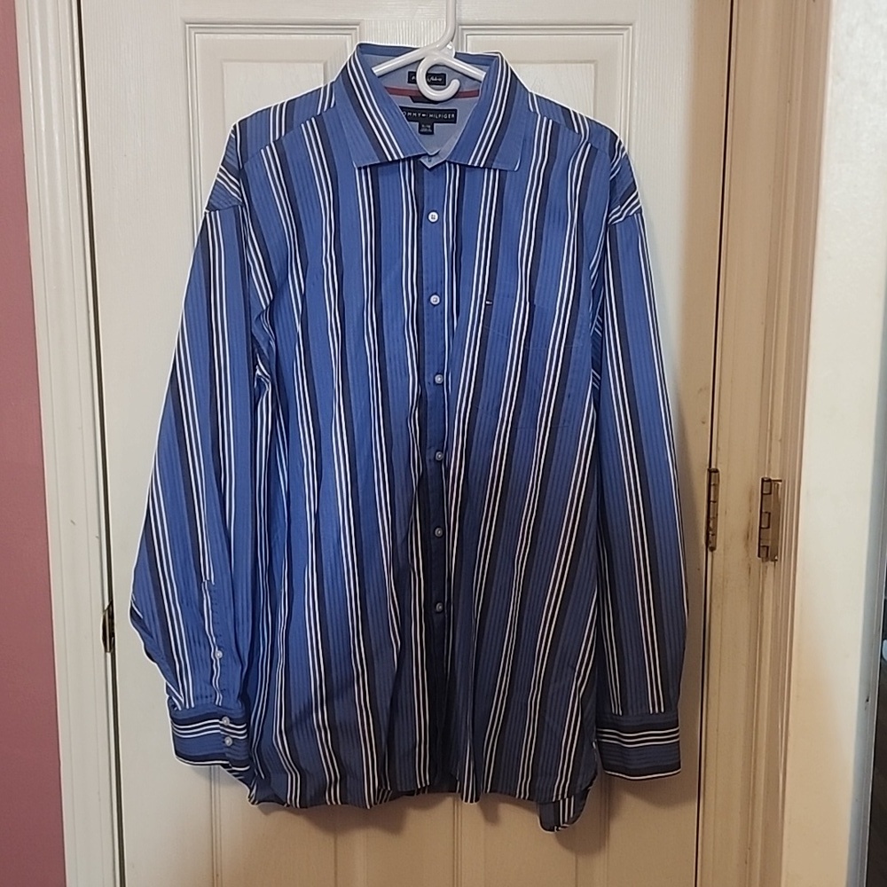Tommy Hilfiger button up long sleeve shirt